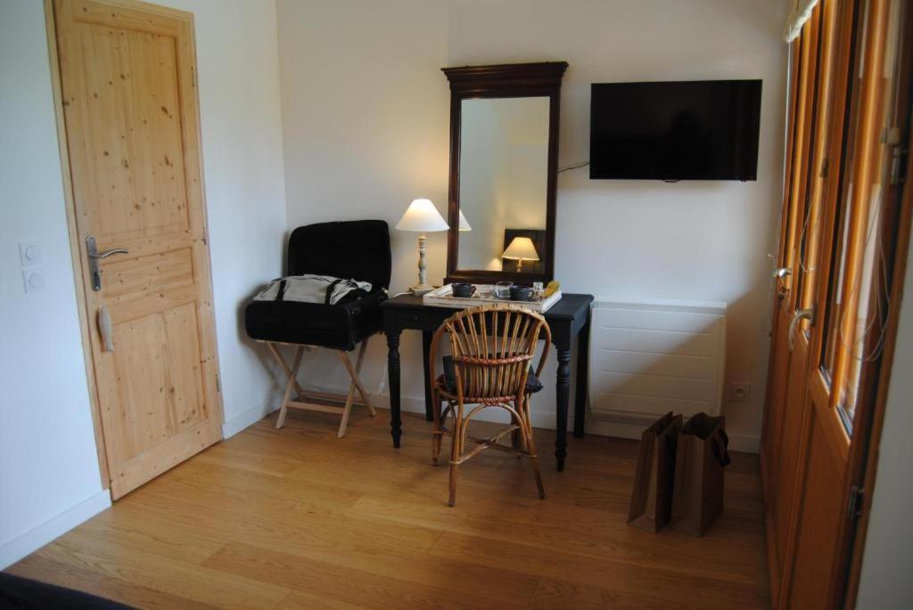 La Maison du Las Saint-Jean-d'Illac Habitación foto