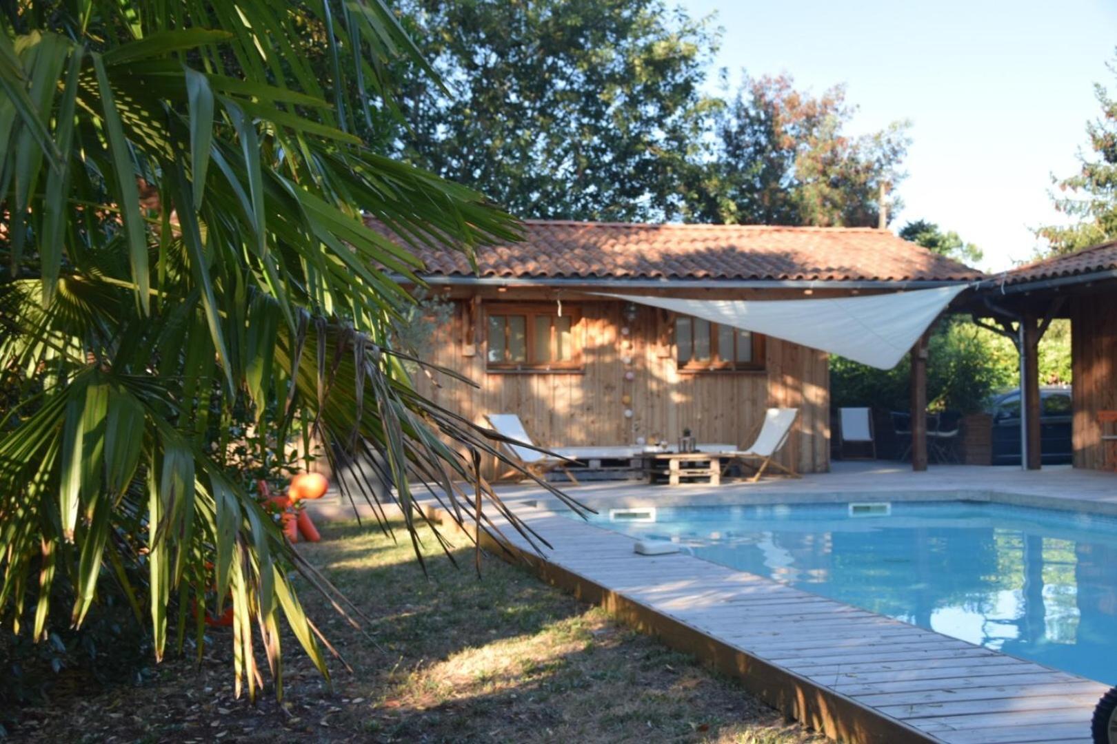 La Maison du Las Saint-Jean-d'Illac Exterior foto